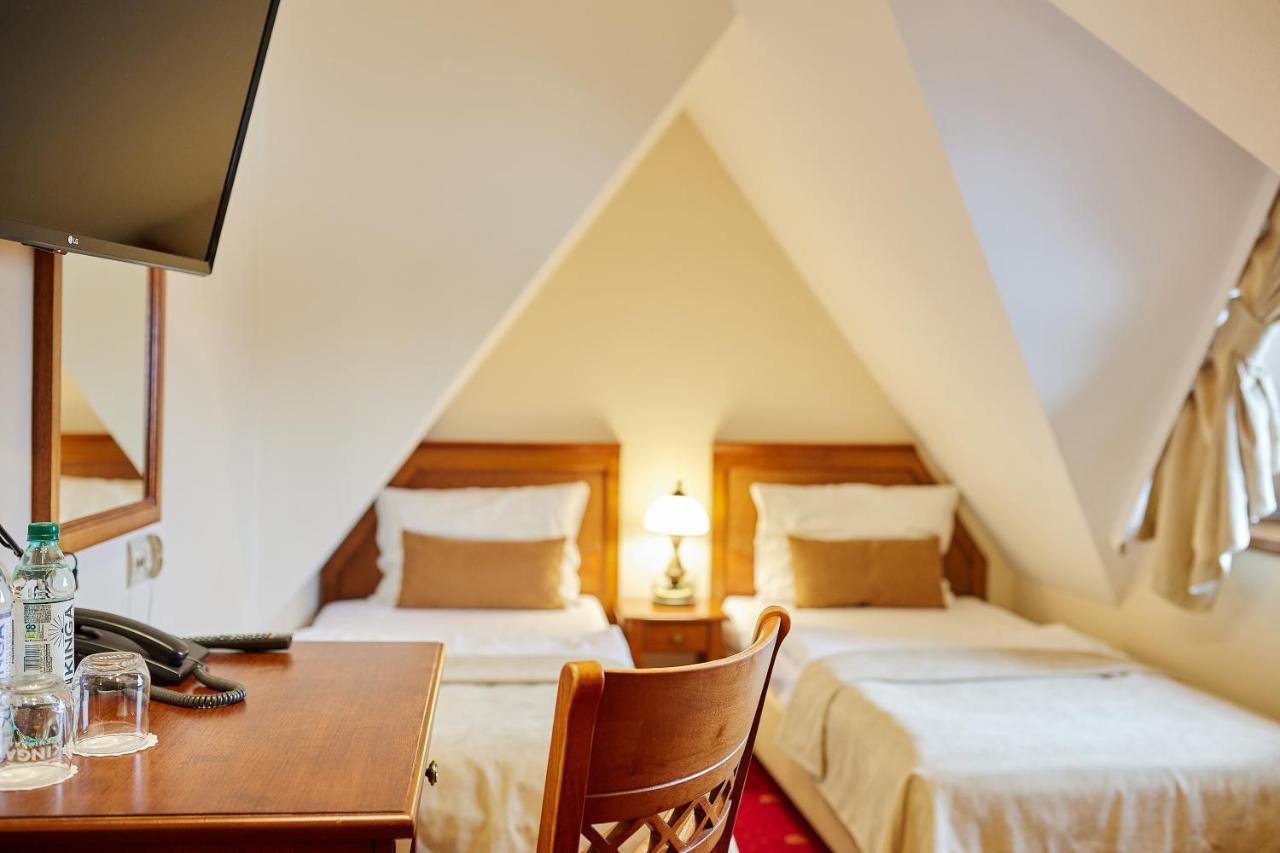 Hotel Burkaty Bialka Tatrzanska Buitenkant foto
